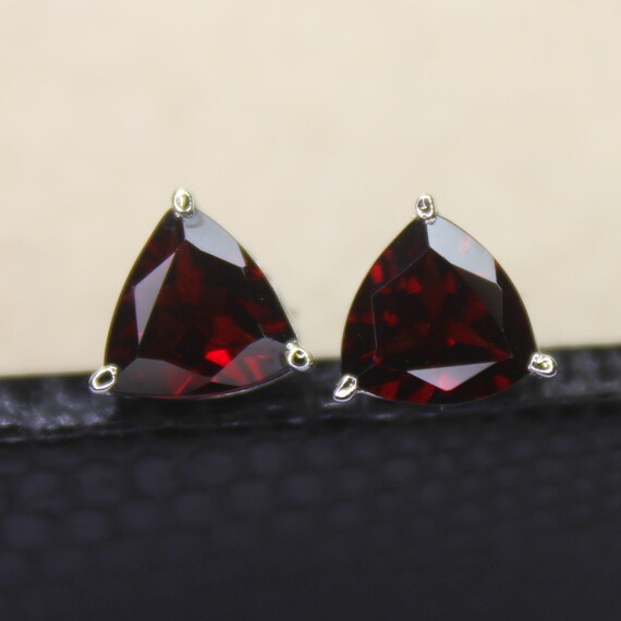 Natural Red Garnet Vintage Studs With 925 Sterling 1.55 Grams January Birthstone