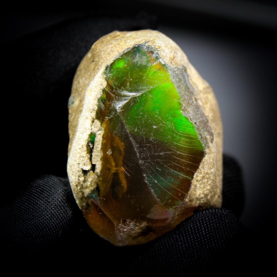 Natural White Ethiopian Opal Raw: 133.10 Cts Gemstone Piece