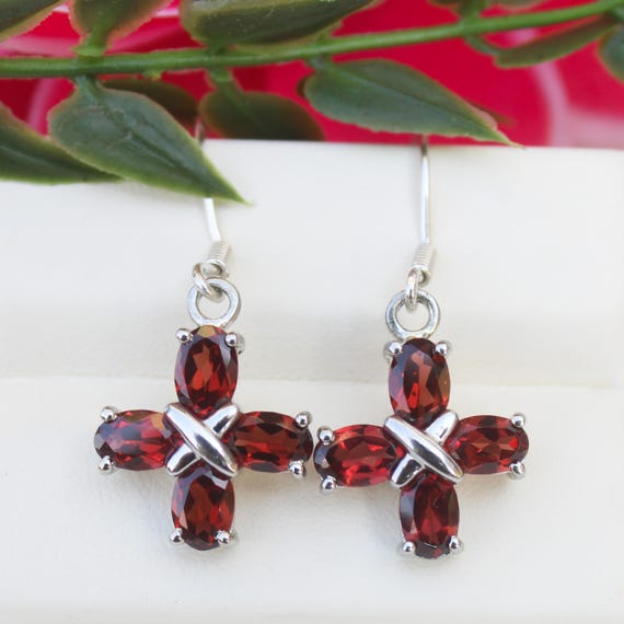 Natural Red Garnet Vintage Earring With 925 Sterling 4.50 Grams January Birthstone