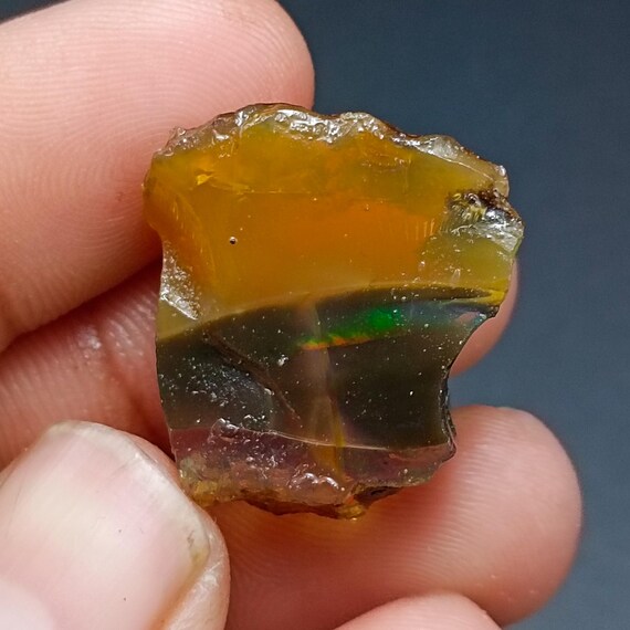 Natural Oil Ethiopian Opal Specimen, Rainbow Fire, Opal Rough (23X19X9 mm, 24.95 CTS)