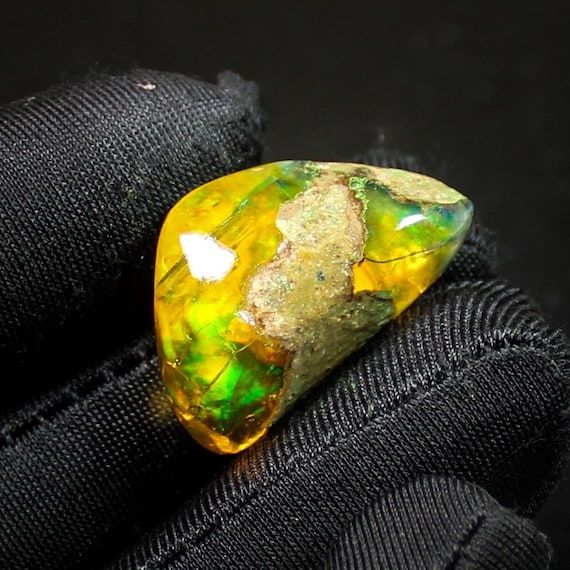 Opal Tumble, Natural Ethiopion Opal Rough, Welo Fire, Polished Opal Rough 26x20x10 MM, 19.00 Cts