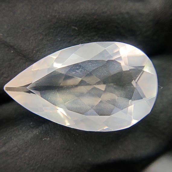 Faceted Pink Rose Quartz Pear Shape: 6.75 Carat Gemstone