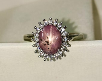 Anel com cabochão de rubi estrela natural em prata de lei 925, todos os tamanhos disponíveis.