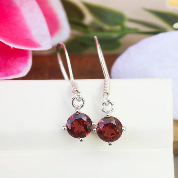 Natural Red Garnet Vintage Earring With 925 Sterling 1.75 Grams January Birthstone