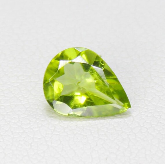 Faceted Pear Peridot Gemstone: 1.10 Carat Natural Loose Stone