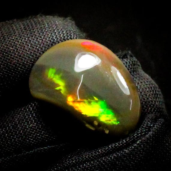 Opal Raw, Specimen Opal Raw, Natural Ethiopion Opal Raw, Rainbow Fire, Opal Rough 24x16x9 MM, 18.00 Cts