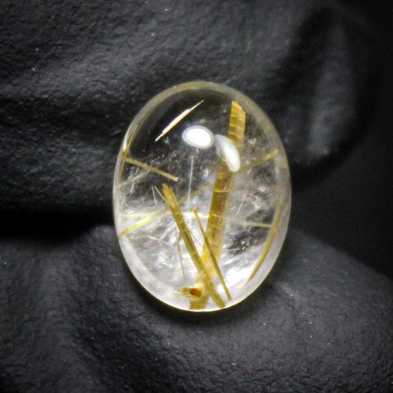 Golden Rutile Quartz Cabochon: 4.85 Carat Oval Gemstone