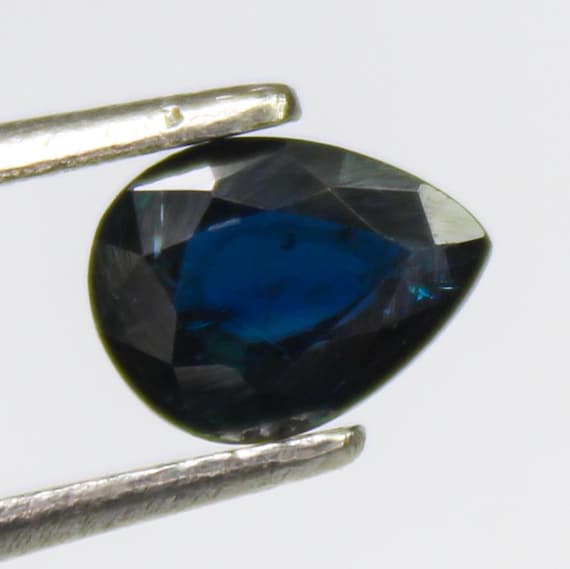 Faceted Pear Shape Blue Sapphire Gemstone - 0.95 Carat (7x5x2.5mm)