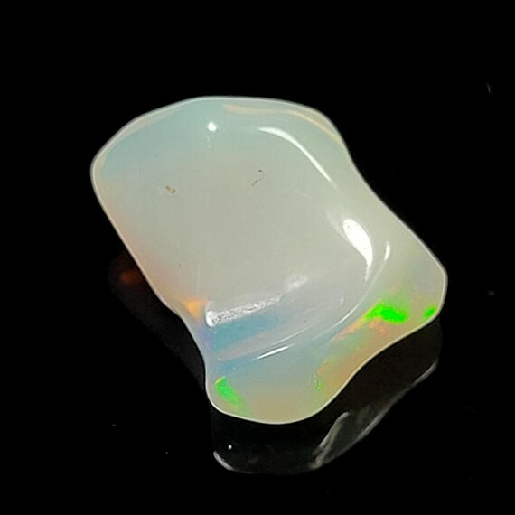 Natural Fire Opal Tumble, White Ethiopian Opal, Loose Gemstone (2.70 Carats)