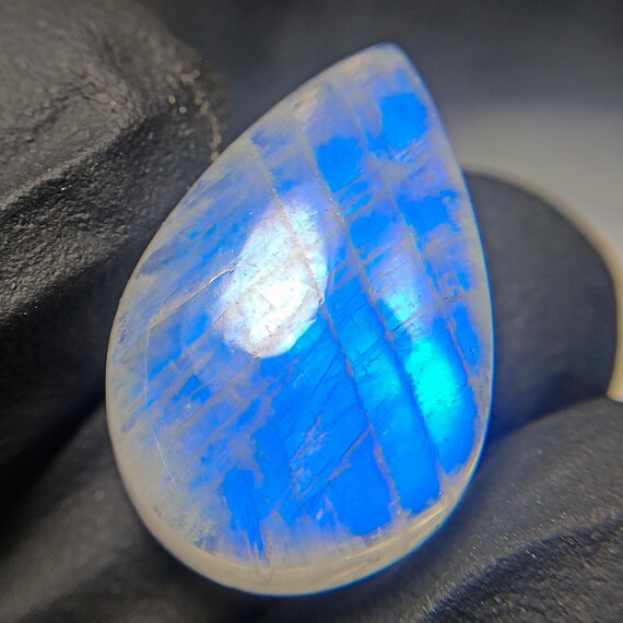 Rainbow Moonstone Cabochon: Pear Cut Gemstone, 16 Carats