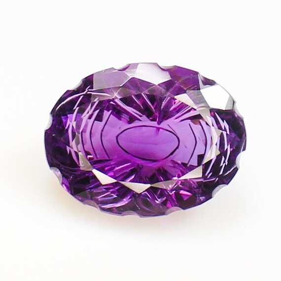 Natural Amethyst Flower Carving: Oval Cut Loose Gemstone (19.00 CT, 20x15x10mm)