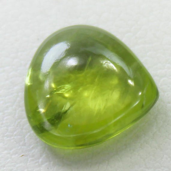 Natural Green Peridot Cabochon: 3.10 Carat Heart-Shape Gemstone 10x10x3.5 mm Size
