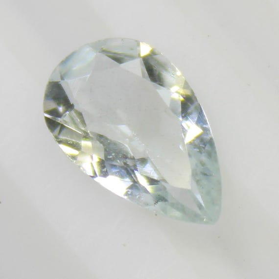 Faceted Pear Aquamarine Gemstone: 1.60 Carat, 11x7x3 mm