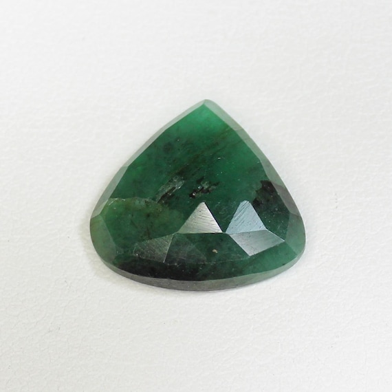 Natural Green Emerald Heart: Rose Cut Gemstone, 6.75 Carats
