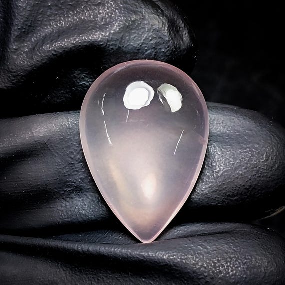 Pear Shape Pink Rose Quartz Cabochon: 17.50 Carats, 23x16x7 mm