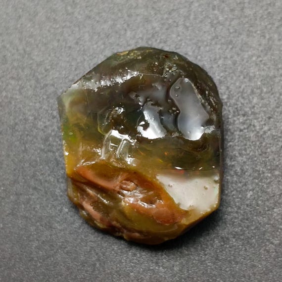 Natural Oil Ethiopian Opal Specimen, Rainbow Fire, Opal Rough (24x19x12 mm, 33.30 CTS)