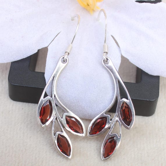 Natural Red Garnet Vintage Earring With 925 Sterling 4.80 Grams January Birthstone
