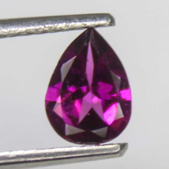 Faceted Pink Rhodolite Garnet In Pear Shape: (0.80 Carat - 7x5x3 MM Size)