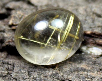 Golden Rutile Quartz Cabochon: Oval Gemstone for Jewelry Making (6.95 Carats, 13.2x11mm