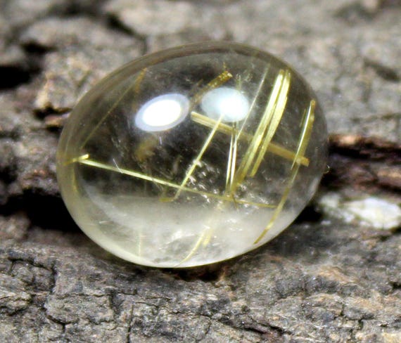 Golden Rutile Quartz Cabochon: Oval Gemstone for Jewelry Making (6.95 Carats, 13.2x11mm