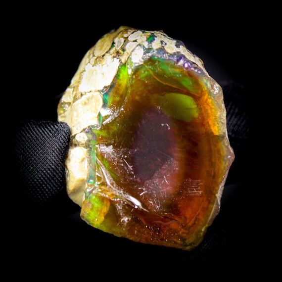 Rough Opal, Specimen Opal Raw, Natural Ethiopion Opal Raw, Rainbow Fire, Opal Rough 33x28x21 MM, 115 CTS