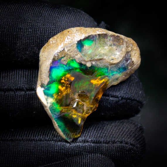Rainbow Fire Ethiopian Opal Raw Specimen (32x24x7 MM, 27.60 CTS)