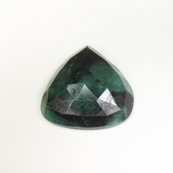 Rose Cut Green Emerald Heart: 15 Carats Zambia Gemstone