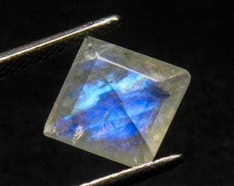 Faceted Rainbow Moonstone Gemstone: 2.10 Carat Square Cut Stone, 8x8x4 mm