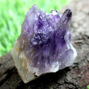 Natural Purple Amethyst Raw Piece In Rough Shape 353.95 Carats 45x32x29 mm Size