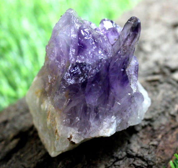 Natural Purple Amethyst Raw Piece In Rough Shape 353.95 Carats 45x32x29 mm Size