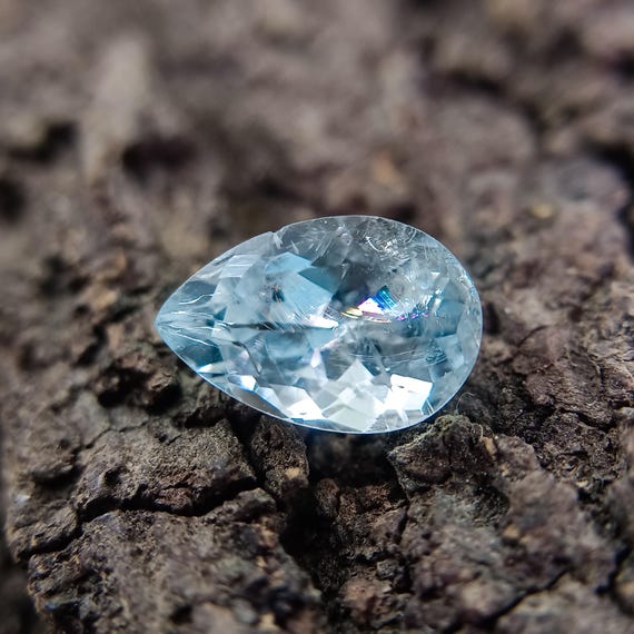 Natural Faceted Aquamarine Pear Shape For Jewelry Making 1.95 Carats 10x6x6 mm