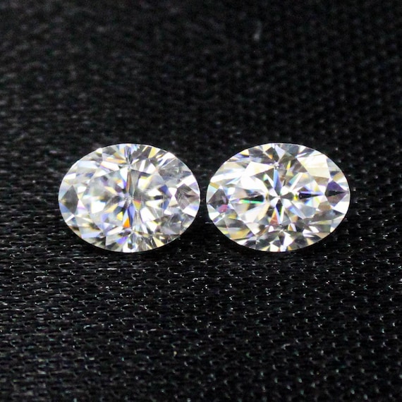 Oval White Moissanite Diamond Pair: 2.70 Carats, 8x6x5 mm