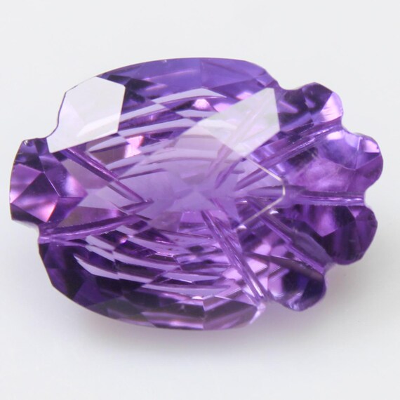 Natural Faceted Purple Amethyst Carving: Loose Gemstone 10.00 Carat ( 18x13x9 mm)