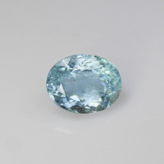 Faceted Oval Blue Aquamarine Gemstone: 2.45 Carats, 10x7x6 mm