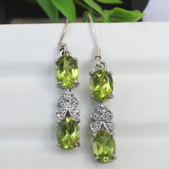 Natural Green Peridot Vintage Earring With 925 Sterling 4.20 Grams August Birthstone
