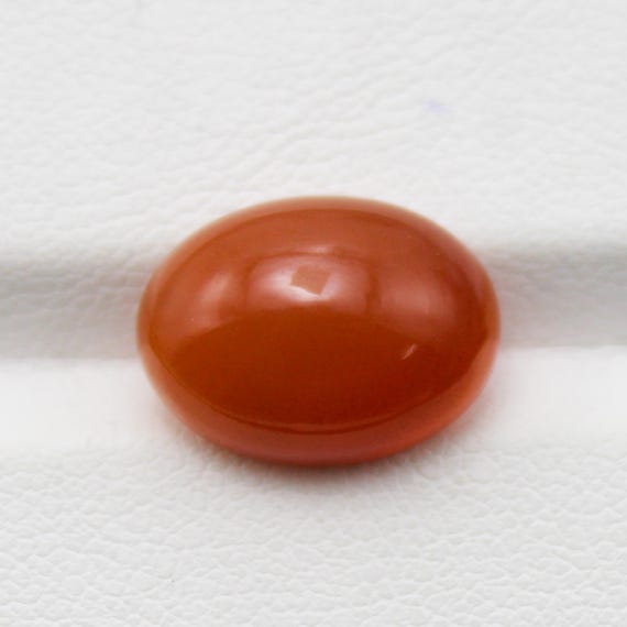 Natural Orange Carnelian Cabochon In Oval Shape Gemstone 5.70 Carat 13x10x6 mm Size