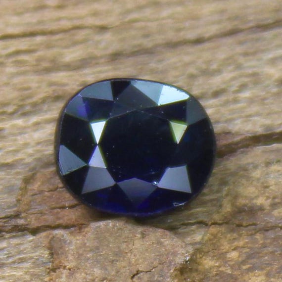 Faceted Oval Blue Sapphire Gemstone 1.10 Carats - Jewelry Making