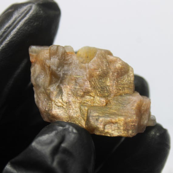 Raw Orange Sunstone Piece: Natural Gemstone for Jewelry Making (75.50 Carats, 40x25x15 mm )