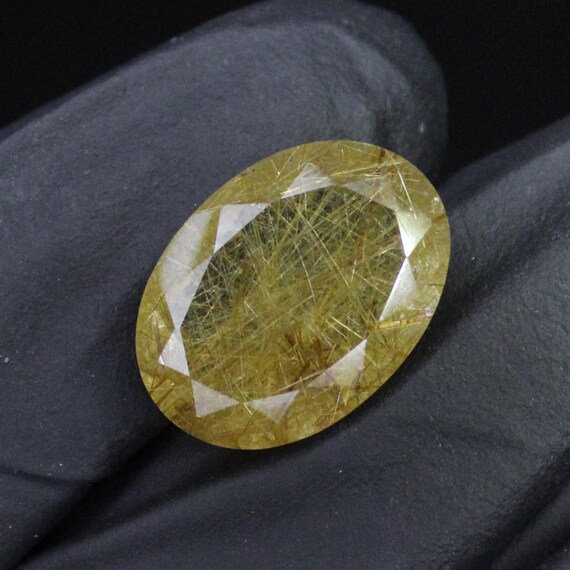 Faceted Golden Rutile Quartz: Oval Gemstone for Jewelry Making (18x13x7 mm, 10 Carats)