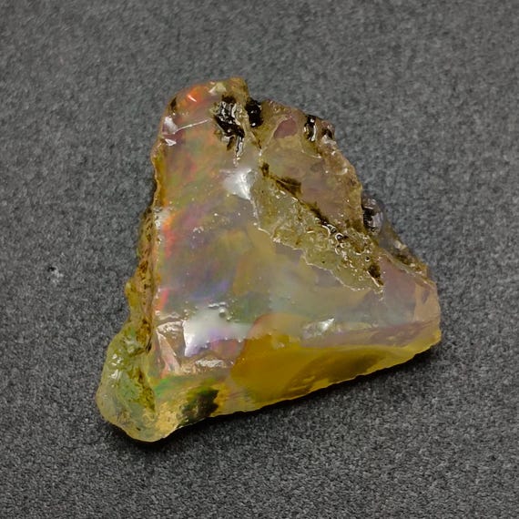 Natural Oil Ethiopian Opal Specimen, Rainbow Fire, Opal Rough (17X17X10 mm, 13.45 CTS)