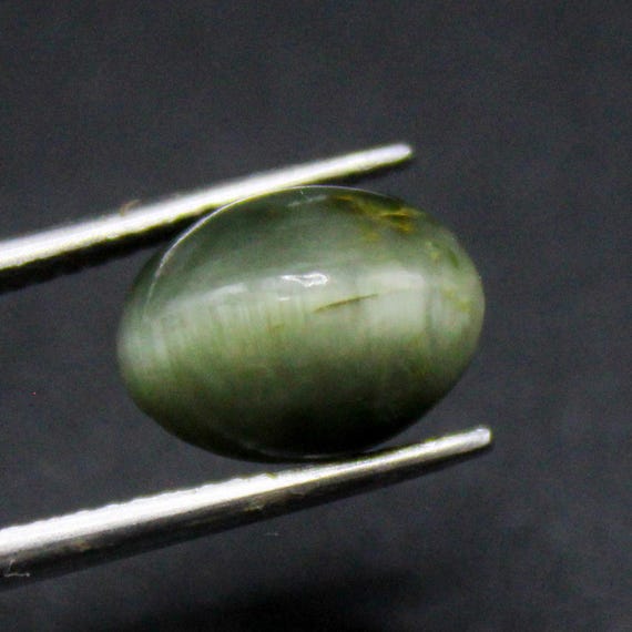 Natural Green Cat's Eye Cabochon: Oval Shape 3.70 Carat Gemstone