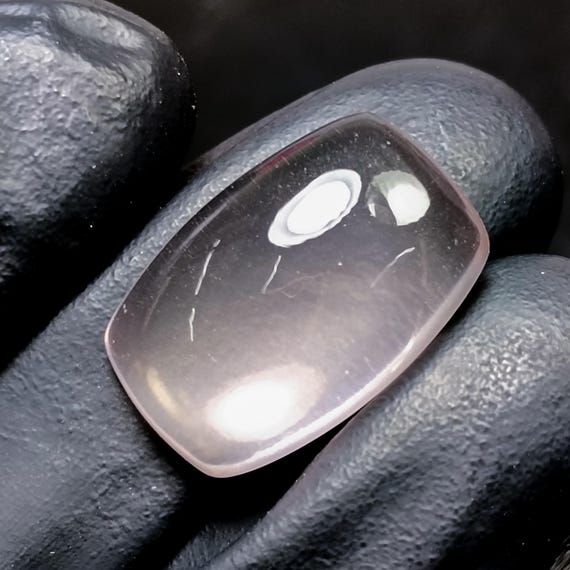 Pink Rose Quartz Cabochon: 15.10 Carat Cushion Cut Stone, 20x13x7 mm