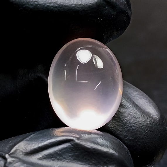 Oval Pink Rose Quartz Cabochon: 15.50 Carats, 16x13x9 mm