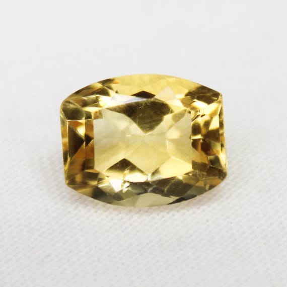 Faceted Yellow Citrine Gemstone: 3.75 Carat Cushion Cut, 11x9x6 mm