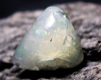 Natural Ethiopian Opal Specimen: Polished Raw Multi Fire Opal (25x22x13 MM, 32.72 Carats)