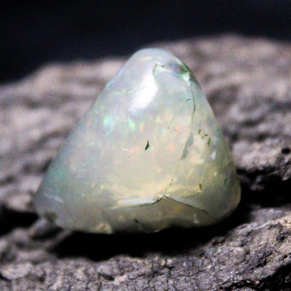 Natural Ethiopian Opal Specimen: Polished Raw Multi Fire Opal (25x22x13 MM, 32.72 Carats)