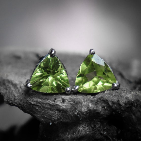 Hand Made Sterling Silver Studs Of Natural Green Peridot, .925 Sterling Silver Beautiful Studs For Wedding Gift , 1.50 Gram Studs