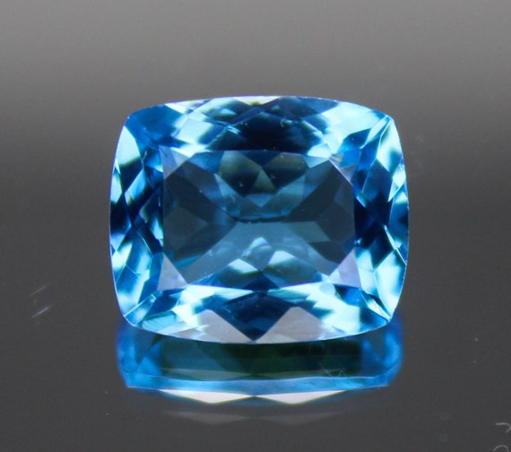 Amazing Quality Natural Rare Swiss  Blue Topaz Cushion ,High Quality Of Loop Clean Blue Topaz For Jewelery Making 4.75 Cts Piece
