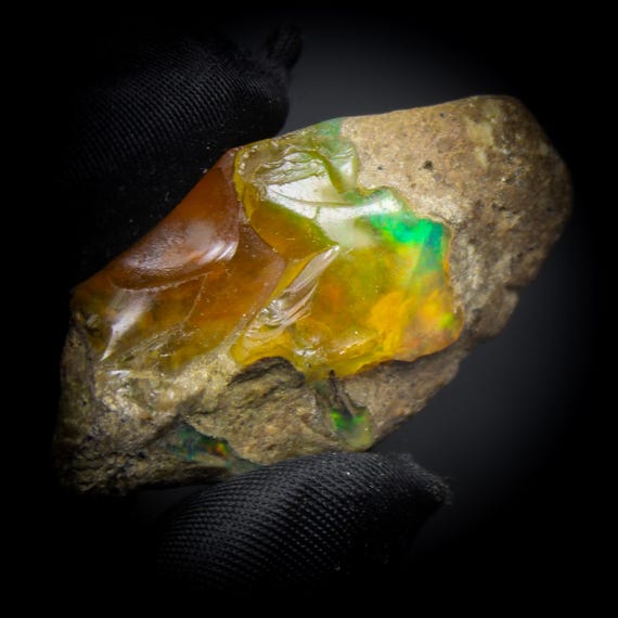 Natural White Ethiopian Opal Raw with Fire (45X25X15mm)