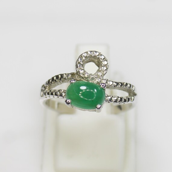 Natural Green Emerald Vintage Ring With .925 Sterling Silver And Cubic Zirconia Around Available With All U.S Sizes